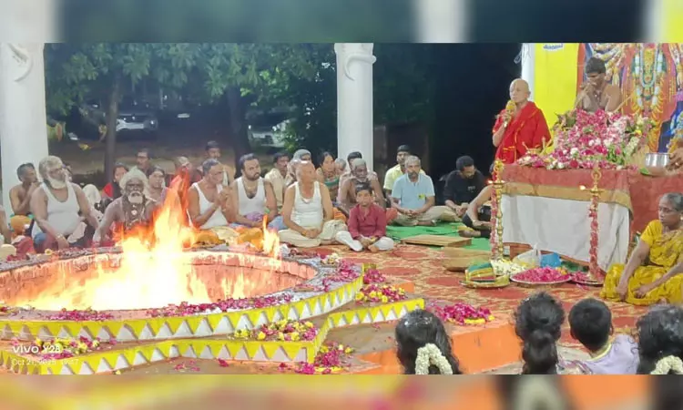 உலக மக்களின் நலன் வேண்டி சாணார்பட்டி அருகே அமாவாசை யாகம்