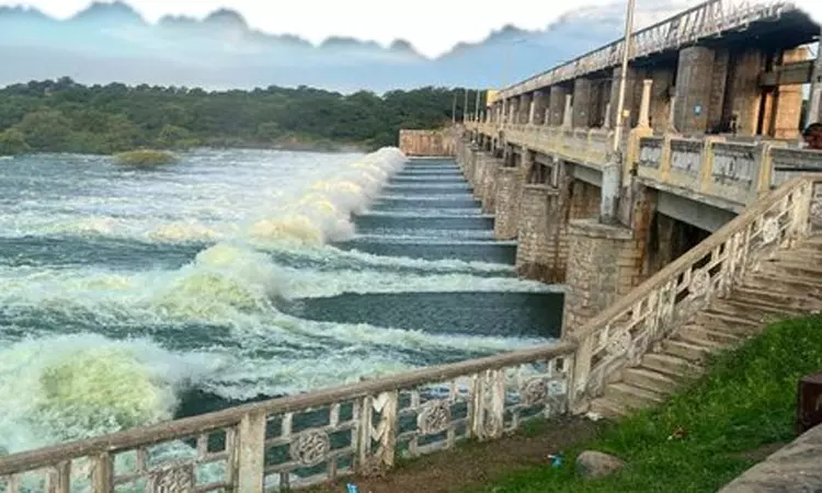 சாத்தனூர் அணையில் நீர்திறப்பு - வெள்ள அபாய எச்சரிக்கை