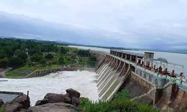 சாத்தனூர் அணையில் நீர் திறப்பு: தென்பெண்ணை கரையோர மக்களுக்கு வெள்ள அபாய எச்சரிக்கை சாத்தனூர் அணையில் நீர் திறப்பு: தென்பெண்ணை கரையோர மக்களுக்கு வெள்ள அபாய எச்சரிக்கை