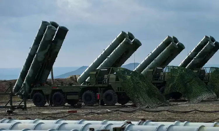 ரஷியாவிடம் இருந்து ரூ.10 ஆயிரம் கோடிக்கு ஏவுகணைகள் வாங்க இந்தியா திட்டம் ரஷியாவிடம் இருந்து ரூ.10 ஆயிரம் கோடிக்கு ஏவுகணைகள் வாங்க இந்தியா திட்டம்