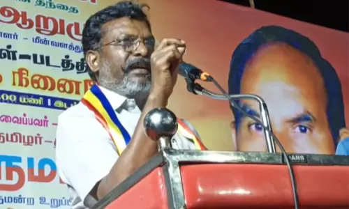 ‘தி.மு.க. கூட்டணியில் இருந்து வெளியேறிவிட்டால் வி.சி.க.வை விமர்சிப்பதை நிறுத்தி விடுவார்கள்’ - திருமாவளவன் ‘தி.மு.க. கூட்டணியில் இருந்து வெளியேறிவிட்டால் வி.சி.க.வை விமர்சிப்பதை நிறுத்தி விடுவார்கள்’ - திருமாவளவன்