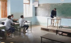 பண்டிகை முடிந்தும் பள்ளிக்கு திரும்பாத மாணவர்கள் பண்டிகை முடிந்தும் பள்ளிக்கு திரும்பாத மாணவர்கள்