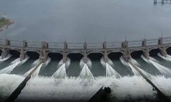 மேட்டூர் அணை: 60,000 கன அடி நீர் திறப்பு மேட்டூர் அணை: 60,000 கன அடி நீர் திறப்பு