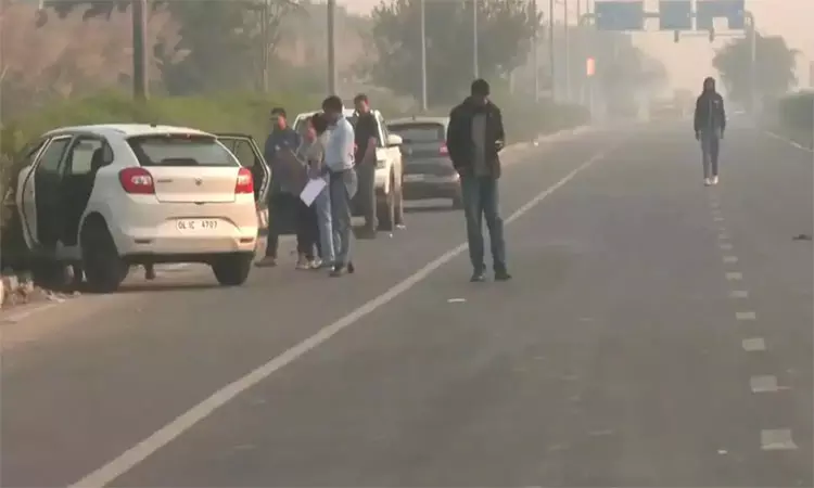 பீகாரை சேர்ந்த 4 ரவுடிகள், டெல்லியில்  என்கவுன்ட்டரில்  சுட்டுக்கொலை