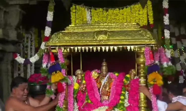 திருச்செந்தூர் கந்த சஷ்டி விழா 2-ம் நாள்: தங்க சப்பரத்தில் ஜெயந்திநாதர் வீதிஉலா