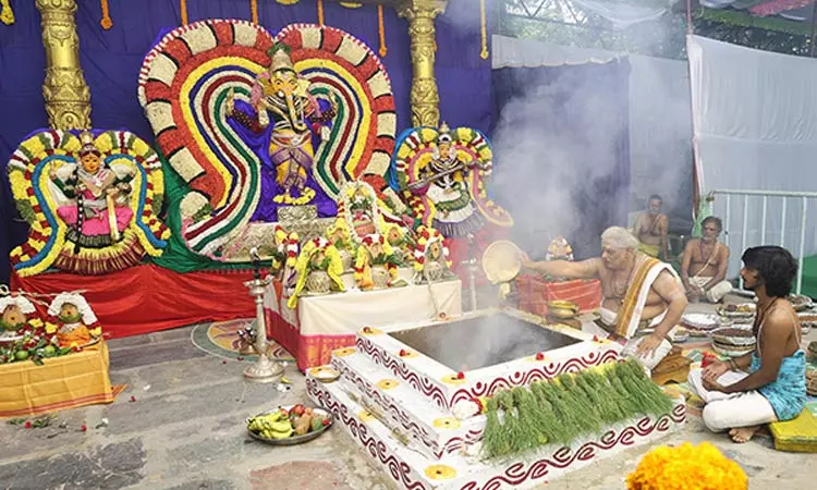 திருப்பதி கபிலேஸ்வரர் கோவிலில் ஹோம மகோத்சவம் திருப்பதி கபிலேஸ்வரர் கோவிலில் ஹோம மகோத்சவம்