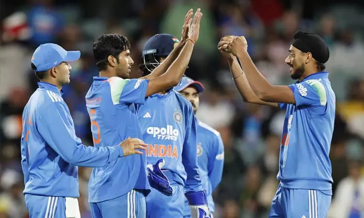 2-வது ஒரு நாள் போட்டி: 2 விக்கெட்டுகள் வித்தியாசத்தில் ஆஸ்திரேலியா வெற்றி 2-வது ஒரு நாள் போட்டி: 2 விக்கெட்டுகள் வித்தியாசத்தில் ஆஸ்திரேலியா வெற்றி