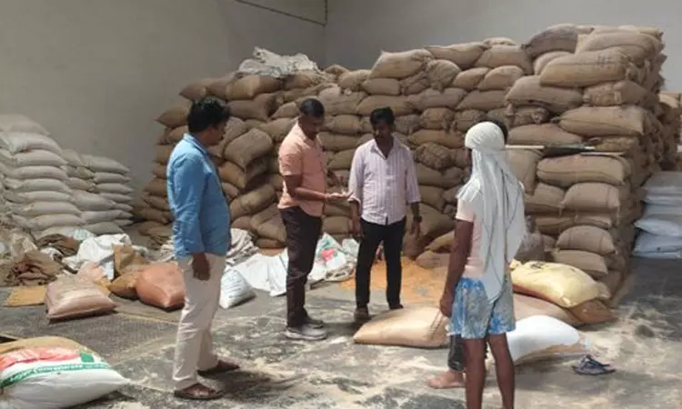 ரேஷன் அரிசி பறிமுதல் ரேஷன் அரிசி பறிமுதல்