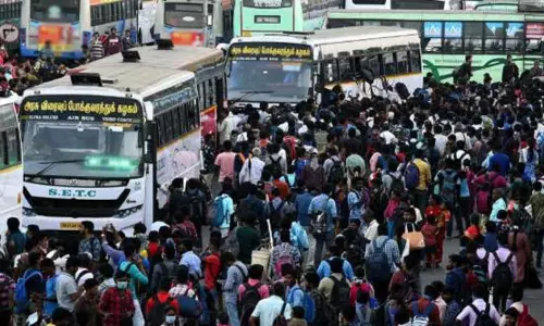 முகூர்த்த நாள், வார விடுமுறை: சென்னையில் இருந்து வெளியூர்களுக்கு சிறப்பு பஸ்கள் முகூர்த்த நாள், வார விடுமுறை: சென்னையில் இருந்து வெளியூர்களுக்கு சிறப்பு பஸ்கள்