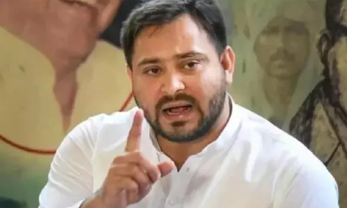 2.6 கோடி பேருக்கு அரசு வேலை: தேஜஸ்வி யாதவ் வாக்குறுதி சாத்தியமற்றது - பா.ஜனதா 2.6 கோடி பேருக்கு அரசு வேலை: தேஜஸ்வி யாதவ் வாக்குறுதி சாத்தியமற்றது - பா.ஜனதா