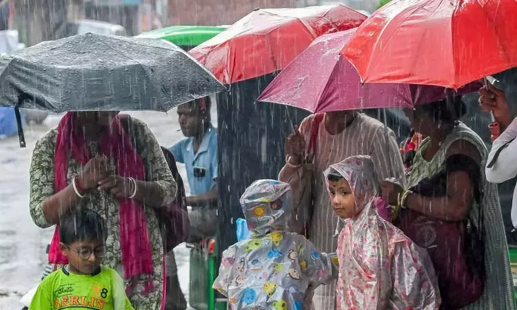 கேரளாவில் இன்று 5 மாவட்டங்களுக்கு ஆரஞ்சு எச்சரிக்கை - வானிலை ஆய்வு மையம் கேரளாவில் இன்று 5 மாவட்டங்களுக்கு ஆரஞ்சு எச்சரிக்கை - வானிலை ஆய்வு மையம்
