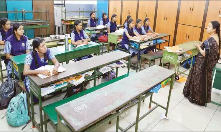 தீபாவளி முடிந்து பள்ளிகள் திறப்பு: திருப்பூரில்... ... இன்றைய முக்கிய செய்திகள் சில வரிகளில்... 24-10-2025 தீபாவளி முடிந்து பள்ளிகள் திறப்பு: திருப்பூரில்... ... இன்றைய முக்கிய செய்திகள் சில வரிகளில்... 24-10-2025