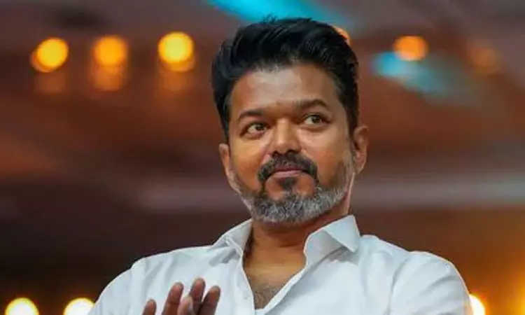 கரூர் நெரிசலில் உயிரிழந்தவர்களின் குடும்பத்தினரை சென்னைக்கு வரவழைத்து சந்திக்க விஜய் திட்டம்? கரூர் நெரிசலில் உயிரிழந்தவர்களின் குடும்பத்தினரை சென்னைக்கு வரவழைத்து சந்திக்க விஜய் திட்டம்?