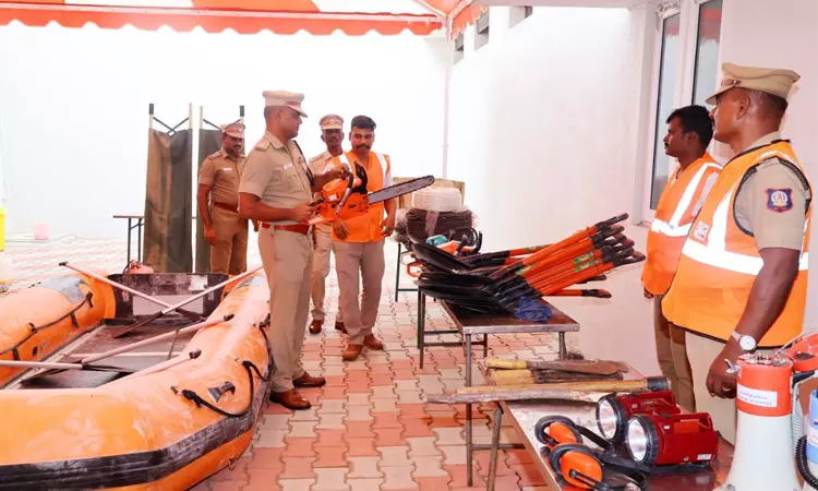 பேரிடர் மீட்பு மற்றும் தடுப்பு உபகரணங்கள்: திருநெல்வேலி எஸ்.பி. ஆய்வு பேரிடர் மீட்பு மற்றும் தடுப்பு உபகரணங்கள்: திருநெல்வேலி எஸ்.பி. ஆய்வு