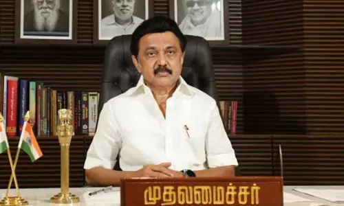 மருது சகோதரர்கள் நினைவு தினம்: முதல்-அமைச்சர் மு.க.ஸ்டாலின் புகழாரம் மருது சகோதரர்கள் நினைவு தினம்: முதல்-அமைச்சர் மு.க.ஸ்டாலின் புகழாரம்