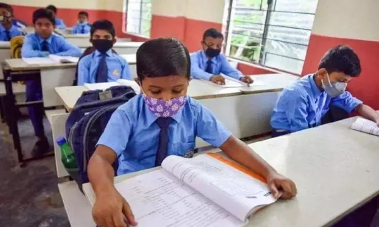 25 சதவீத இடஒதுக்கீட்டில் தனியார் பள்ளிகளில் சேர 82 ஆயிரம் பேர் விண்ணப்பம் 25 சதவீத இடஒதுக்கீட்டில் தனியார் பள்ளிகளில் சேர 82 ஆயிரம் பேர் விண்ணப்பம்