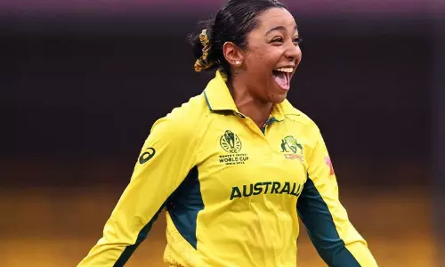 மகளிர் உலகக்கோப்பை: தென் ஆப்பிரிக்காவை வீழ்த்தி ஆஸ்திரேலியா எளிதில் வெற்றி