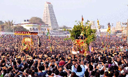 சூரசம்ஹார விழா-4,000 போலீசார் பாதுகாப்பு சூரசம்ஹார விழா-4,000 போலீசார் பாதுகாப்பு