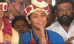 கபடி வீராங்கனை கார்த்திகாவுக்கு உற்சாக வரவேற்பு கபடி வீராங்கனை கார்த்திகாவுக்கு உற்சாக வரவேற்பு