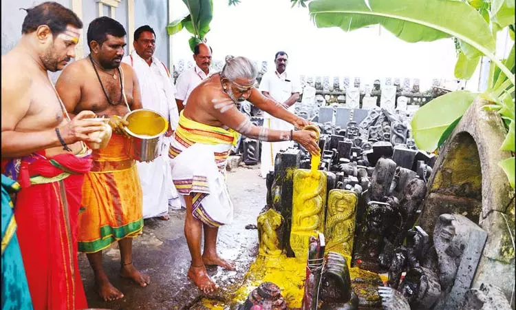 ஸ்ரீகாளஹஸ்தி பகுதியில் நாக சதுர்த்தி உற்சவம் ஸ்ரீகாளஹஸ்தி பகுதியில் நாக சதுர்த்தி உற்சவம்