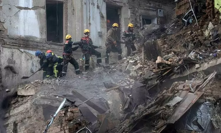 உக்ரைன் மீது ரஷியா தாக்குதல் - 4 பேர் பலி