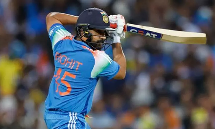 ஒருநாள் கிரிக்கெட்: ஆஸி.க்கு எதிராக சச்சினின் மாபெரும் சாதனையை சமன் செய்த ரோகித் சர்மா ஒருநாள் கிரிக்கெட்: ஆஸி.க்கு எதிராக சச்சினின் மாபெரும் சாதனையை சமன் செய்த ரோகித் சர்மா