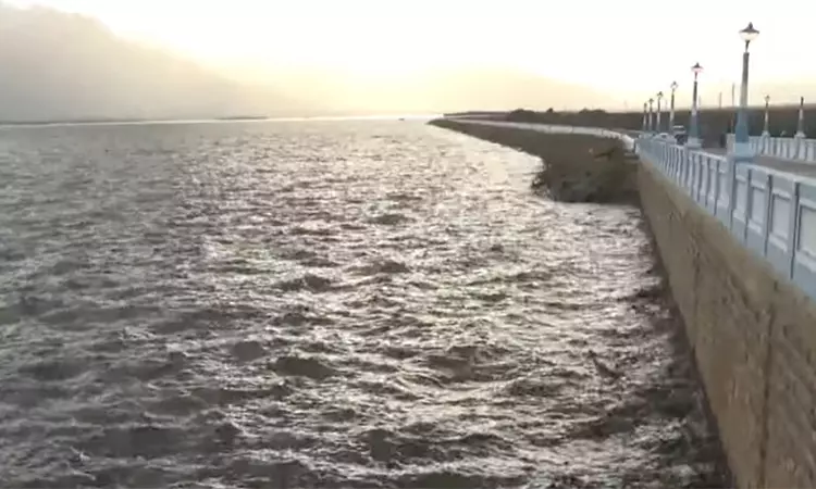 பவானிசாகர் அணைக்கு நீர்வரத்து சரிவு - உபரிநீர் திறப்பு குறைப்பு