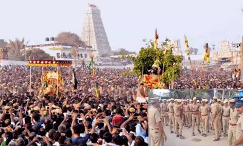 திருச்செந்தூர் சூரசம்ஹாரம்: பாதுகாப்பு பணியில் 4 ஆயிரம் போலீசார்