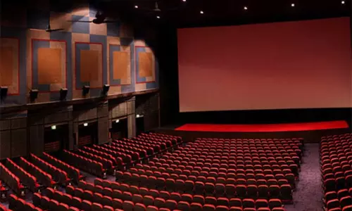 ஆன்லைன் டிக்கெட் முன்பதிவு - தயாரிப்பாளர்கள் சங்கம் அதிரடி முடிவு