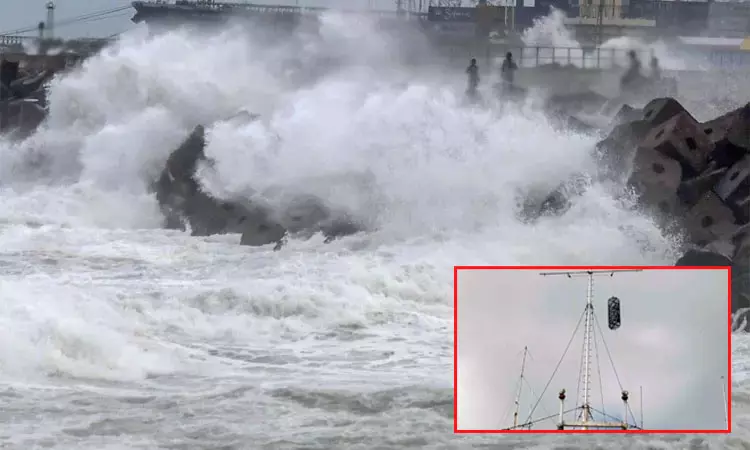 புயல் எதிரொலி:  தமிழக துறைமுகங்களில் 2-ம் எண் புயல் எச்சரிக்கை கூண்டு ஏற்றம்