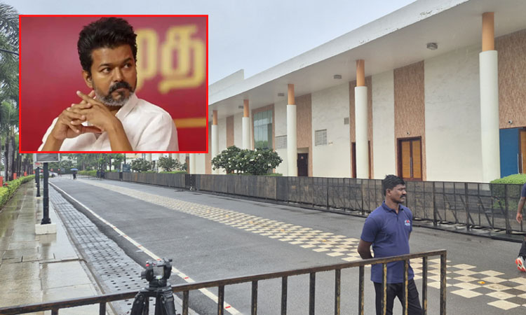 கரூர் கூட்ட நெரிசல் சம்பவம்; உயிரிழந்த 37 பேரின் குடும்பத்தினரை சந்தித்து கோரிக்கைகளை கேட்ட விஜய்