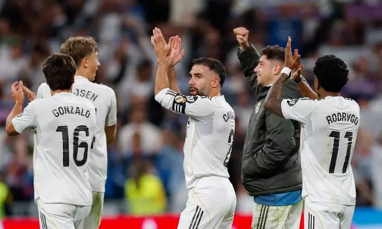 லா லிகா லீக்: பார்சிலோனாவை வீழ்த்தி ரியல் மாட்ரிட் திரில் வெற்றி லா லிகா லீக்: பார்சிலோனாவை வீழ்த்தி ரியல் மாட்ரிட் திரில் வெற்றி