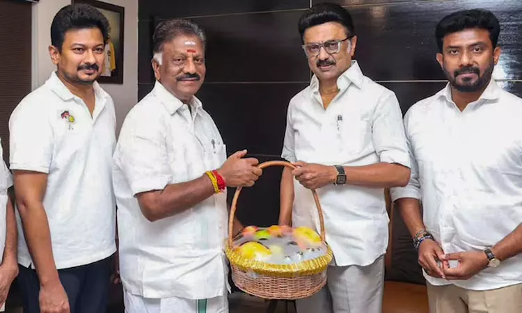 மீண்டும் திமுக ஆட்சி அமைக்க வாய்ப்பு: ஓ.பன்னீர்செல்வம் பேட்டி மீண்டும் திமுக ஆட்சி அமைக்க வாய்ப்பு: ஓ.பன்னீர்செல்வம் பேட்டி
