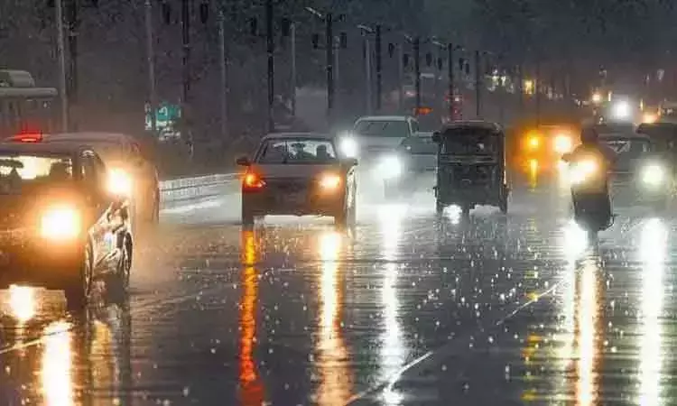 நள்ளிரவு 1 மணி வரை மழைக்கு வாய்ப்புள்ள மாவட்டங்கள் நள்ளிரவு 1 மணி வரை மழைக்கு வாய்ப்புள்ள மாவட்டங்கள்