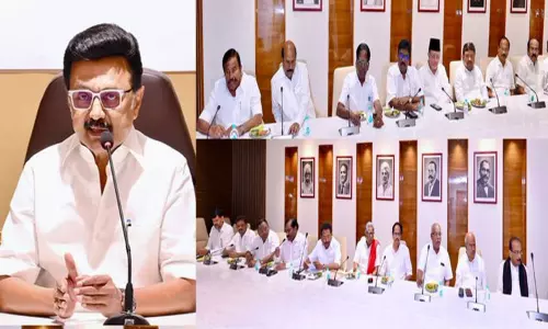 வாக்காளர் பட்டியல் சிறப்பு திருத்த நடவடிக்கைக்கு எதிராக வருகிற 2-ம் தேதி அனைத்துக் கட்சி கூட்டம் வாக்காளர் பட்டியல் சிறப்பு திருத்த நடவடிக்கைக்கு எதிராக வருகிற 2-ம் தேதி அனைத்துக் கட்சி கூட்டம்