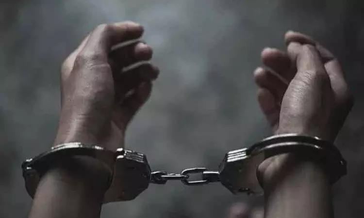 சென்னையில் வீடு புகுந்து நகை திருட்டு: தாய்-மகள் கைது