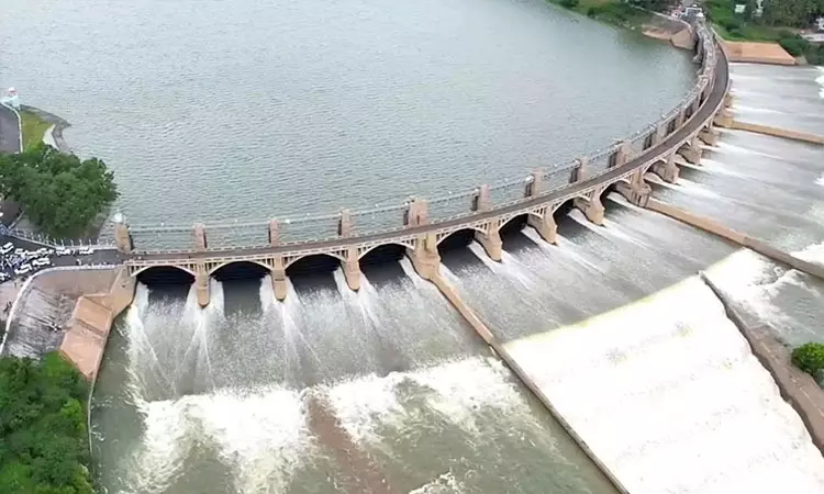 மேட்டூர் அணைக்கு நீர்வரத்து 15,500 கன அடியாக சரிவு