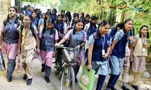 செங்கல்பட்டு, ராணிப்பேட்டையில் பள்ளி, கல்லூரிகள் வழக்கம்போல் செயல்படும்