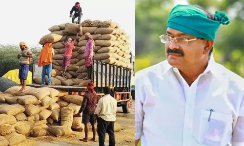 நாளொன்றுக்கு 30 ஆயிரம் மெட்ரிக் டன் நெல் கொள்முதல்: அமைச்சர் சக்கரபாணி தகவல் நாளொன்றுக்கு 30 ஆயிரம் மெட்ரிக் டன் நெல் கொள்முதல்: அமைச்சர் சக்கரபாணி தகவல்