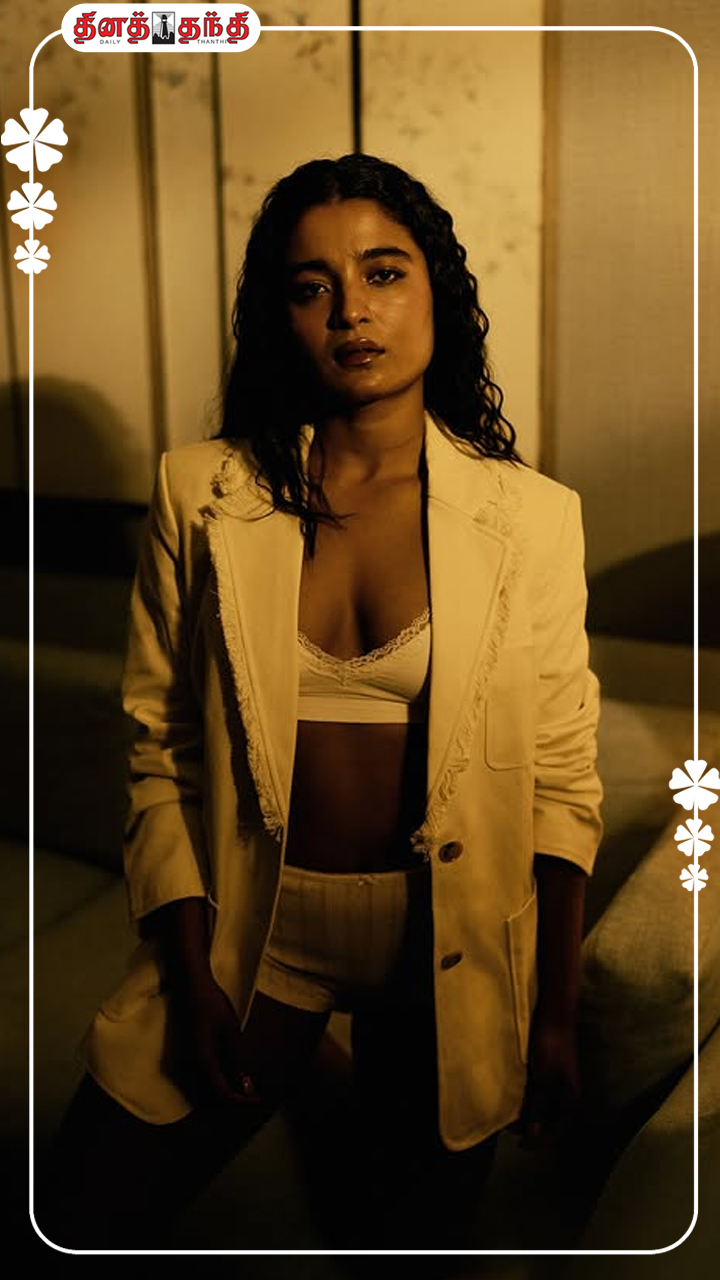 நடிகை சைத்ரா ஆச்சர் லேட்டஸ்ட் கிளிக்ஸ்..!