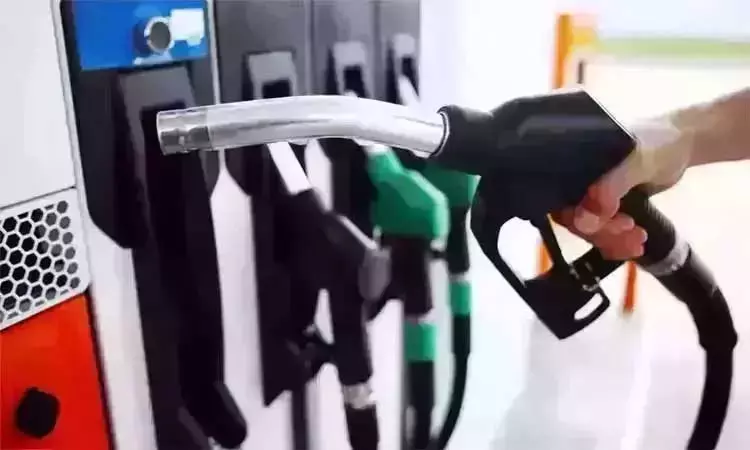 சென்னையில் இன்றைய பெட்ரோல், டீசல் விலை நிலவரம் சென்னையில் இன்றைய பெட்ரோல், டீசல் விலை நிலவரம்