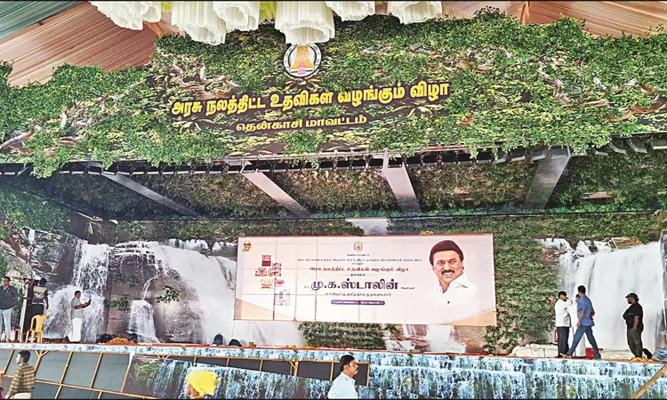 தென்காசியில் ரூ.1,020 கோடியில் நலத்திட்டங்கள்: மு.க.ஸ்டாலின் இன்று தொடங்கி வைக்கிறார் தென்காசியில் ரூ.1,020 கோடியில் நலத்திட்டங்கள்: மு.க.ஸ்டாலின் இன்று தொடங்கி வைக்கிறார்