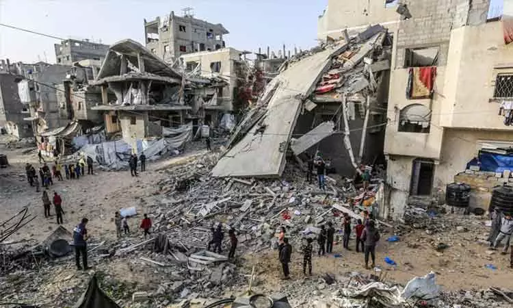 காசாவில் இஸ்ரேல் கடுமையாக தாக்குதல்; 46 குழந்தைகள் உள்பட 104 பாலஸ்தீனியர்கள் பலி