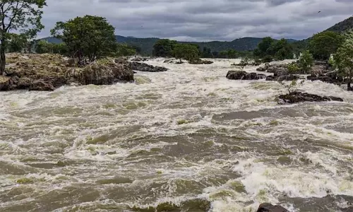 கர்நாடக அணைகளில் இருந்து தமிழகத்துக்கு காவிரியில் தண்ணீர் திறப்பு அதிகரிப்பு