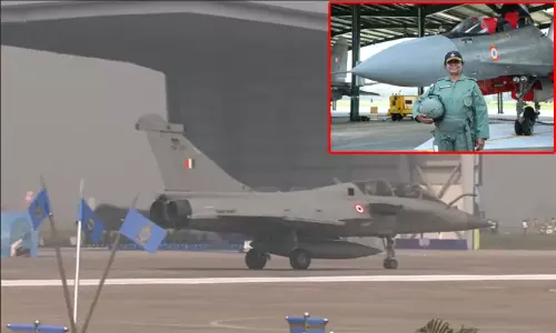 ரபேல் போர் விமானத்தில் பயணித்த ஜனாதிபதி திரவுபதி முர்மு