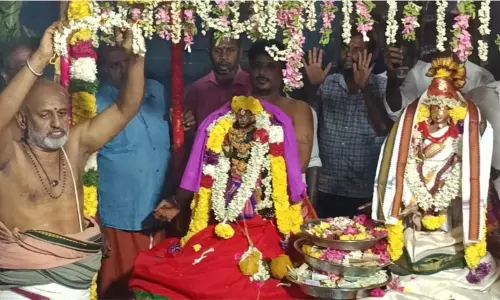 மயிலாடுதுறை: பெரம்பூர் சுப்பிரமணிய சுவாமி கோவிலில் ‘அரோகரா’ முழக்கத்துடன் நடைபெற்ற திருக்கல்யாணம்