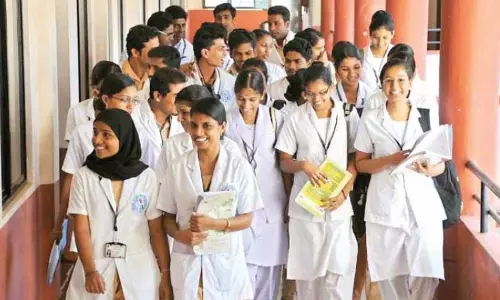 பூட்டான் சுகாதார அமைச்சக மருத்துவமனையில் வேலை: செவிலியர்கள் விண்ணப்பிக்கலாம் பூட்டான் சுகாதார அமைச்சக மருத்துவமனையில் வேலை: செவிலியர்கள் விண்ணப்பிக்கலாம்