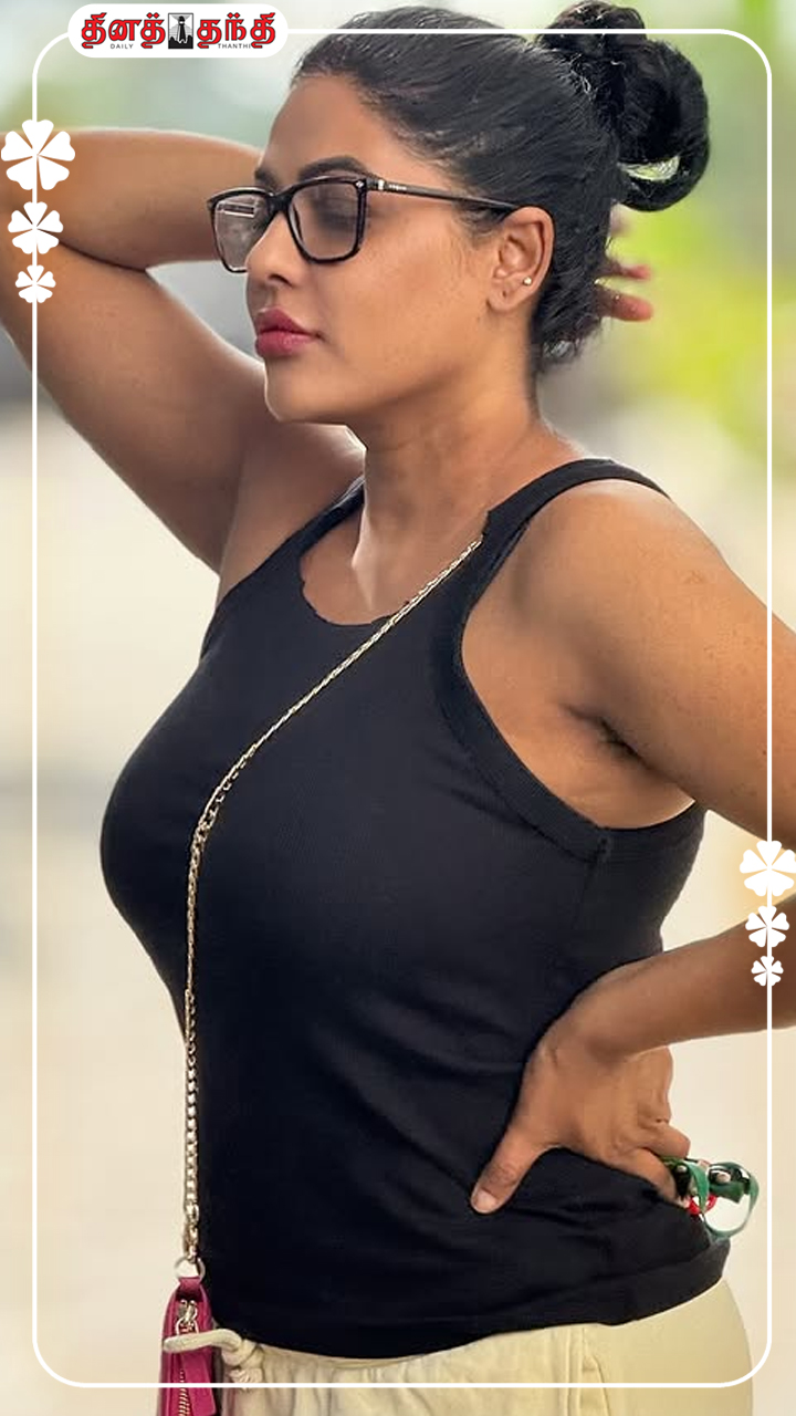 நடிகை ரேஷ்மாவின் லேட்டஸ்ட் கிளிக்ஸ்..! நடிகை ரேஷ்மாவின் லேட்டஸ்ட் கிளிக்ஸ்..!
