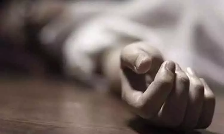 பெண் மருத்துவர் தூக்குப்போட்டு தற்கொலை - திருமண ஏற்பாடு செய்ததால் விபரீத முடிவு