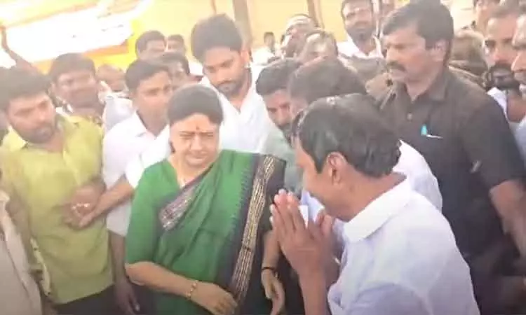 தேவர் நினைவிடத்தில் சசிகலாவுடன் ஓ.பன்னீர்செல்வம்,... ... இன்றைய முக்கிய செய்திகள் சில வரிகளில்... 30-10-2025